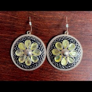 Floral round dangle earrings